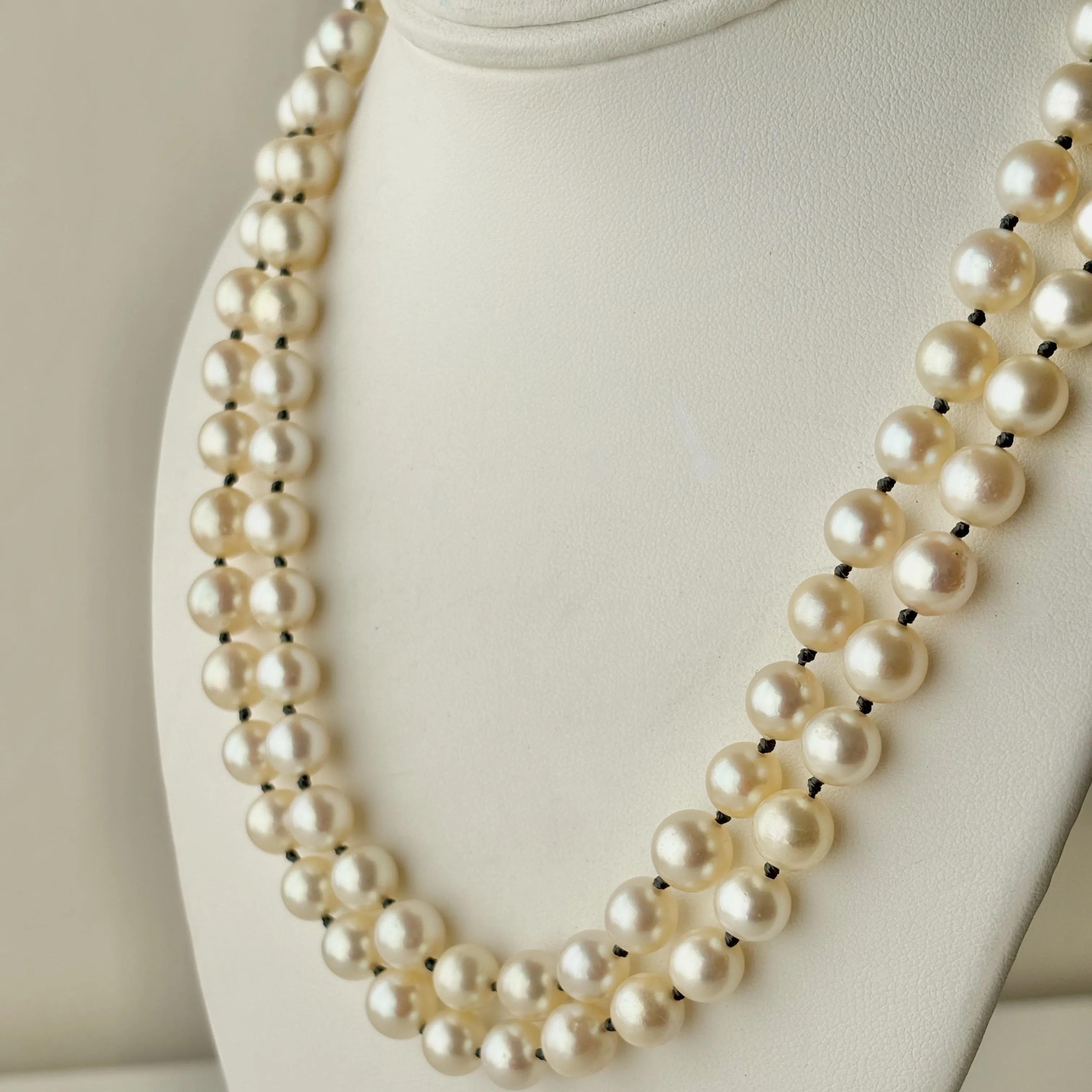 *BIG IN JAPAN* VINTAGE 8-9mm AKOYA PEARL ROPE NECKLACE WITH DARK GREY KNOTS