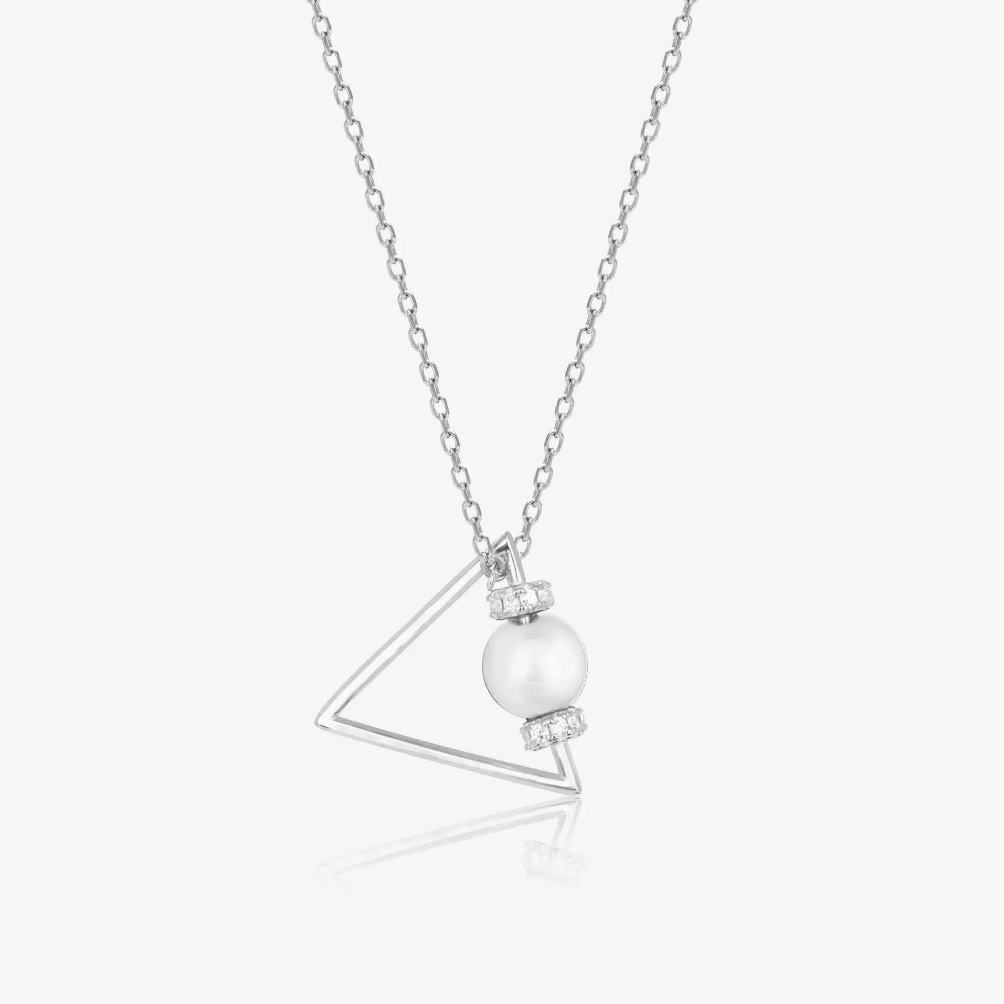 Graceful Triangle Pearl Necklace