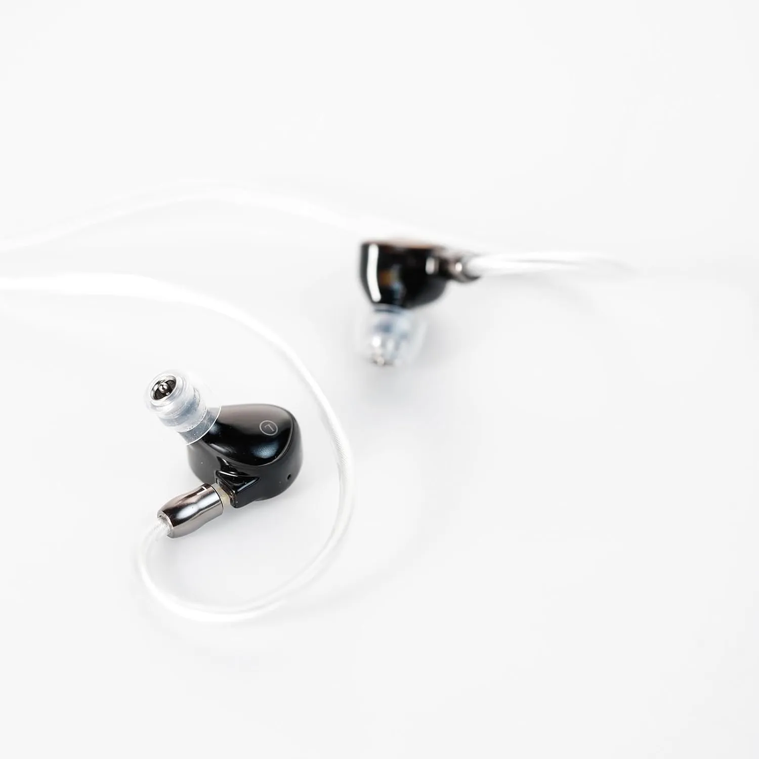 Shanling SE100 Invisble Medical Silicone Ear Tips (S/M/L Sizes) - Noise Isolating Ergonomic Eartips for IEMs, Designed for Audiophiles & Musicians (Transparent, Large)
