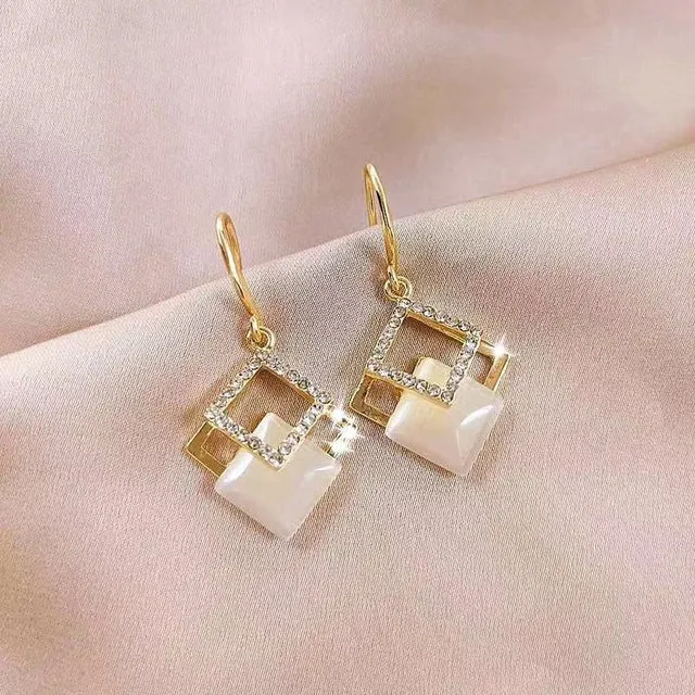 Simple earrings compact 2020 new Korean temperament earrings French retro earrings delicate elegant fashion earrings earrings