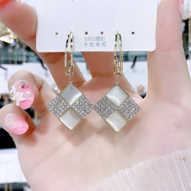 Simple earrings compact 2020 new Korean temperament earrings French retro earrings delicate elegant fashion earrings earrings