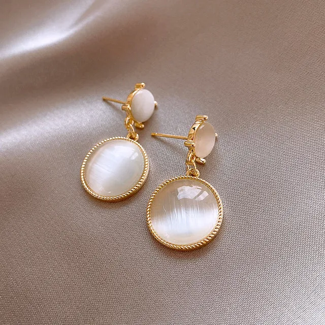 Simple earrings compact 2020 new Korean temperament earrings French retro earrings delicate elegant fashion earrings earrings