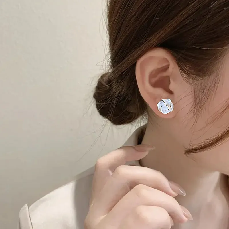 Sisslia 2024 New Niche Camellia Flowers Elegant Light Luxury Temperament Earrings for Women
