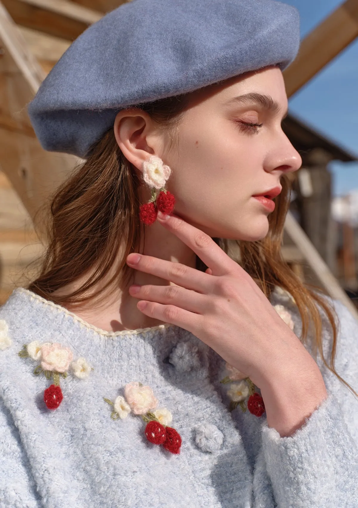 Strawberry Wonderland Ear Clip&Stud