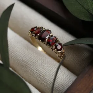 Vintage | Iva Garnet Ring