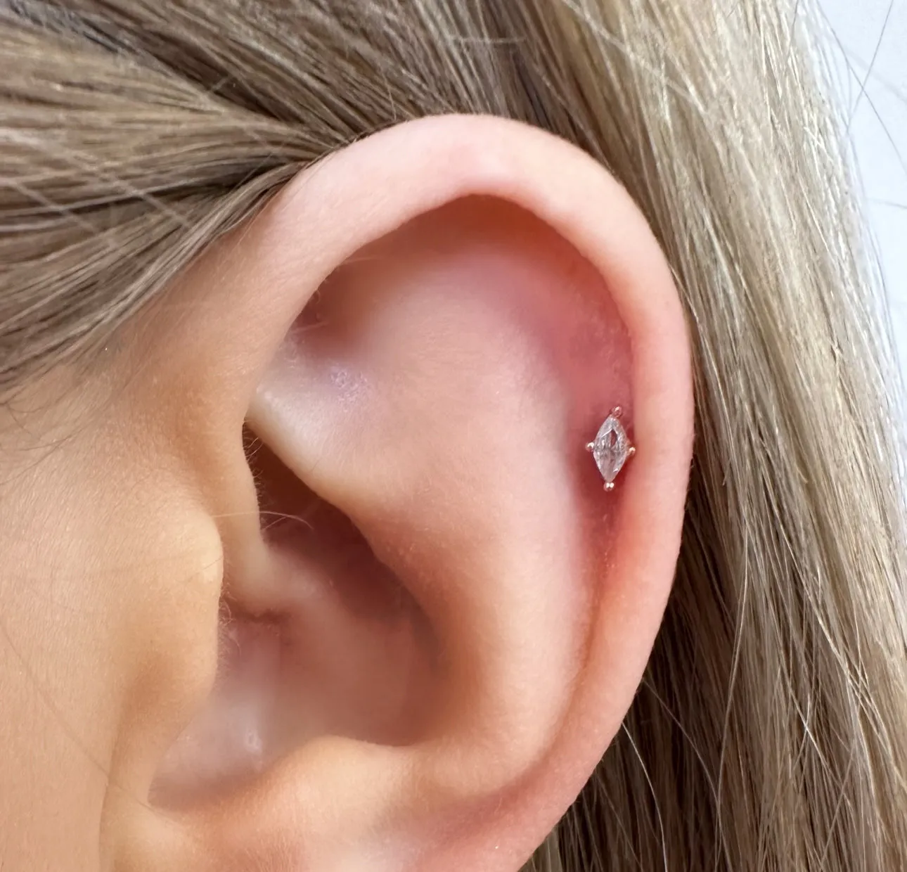 Zirconia Rhombus Barbell Stud Earring - Silver